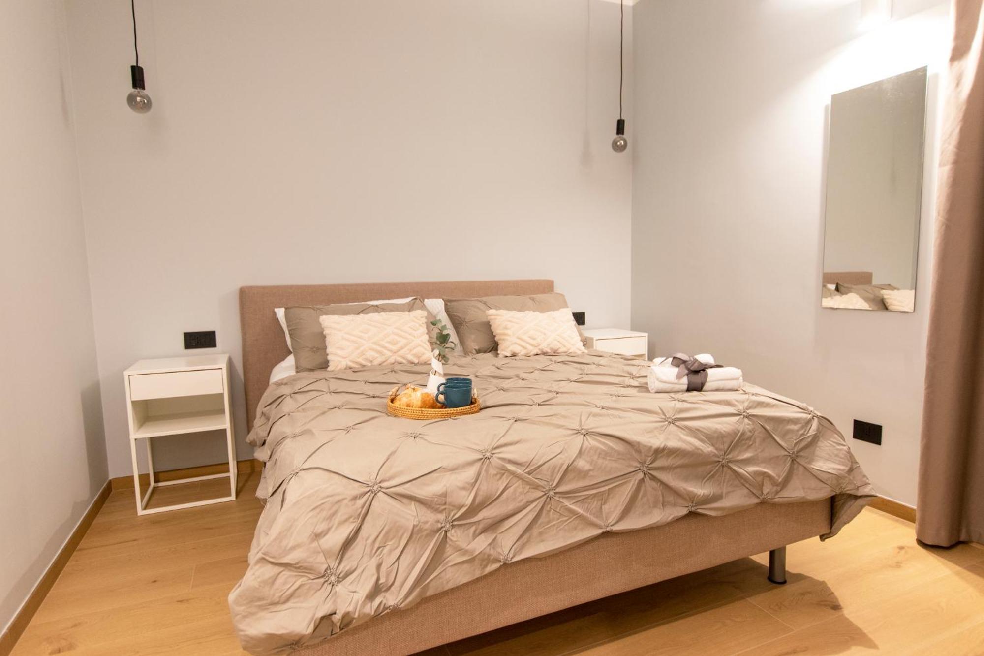 Ihost Luxury -Private Parking- Plana 4 Apartment Милано Екстериор снимка